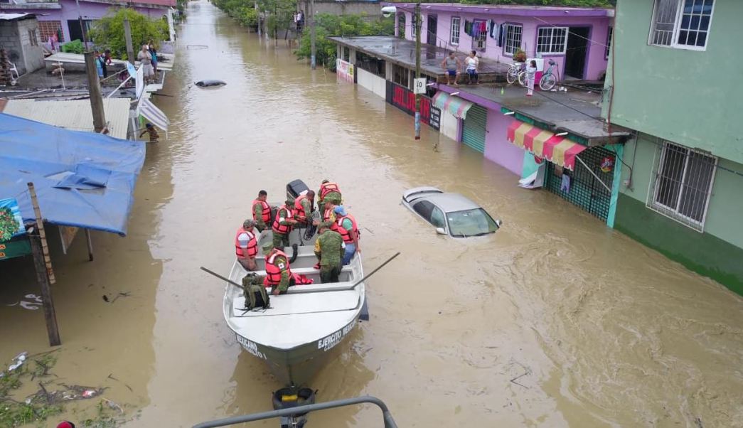 Miles de damnificados siguen en espera de apoyo por parte de las autoridades
