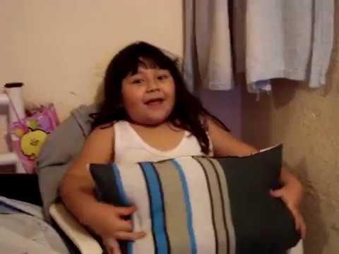 (VIDEO) Así se ve «La Niurkita», la niña del vídeo «¿Me quieres ver la cara de estú#$%&?»