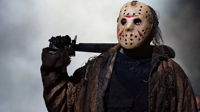 Hoy es viernes de ahorcar rucas y Jason lo sabe