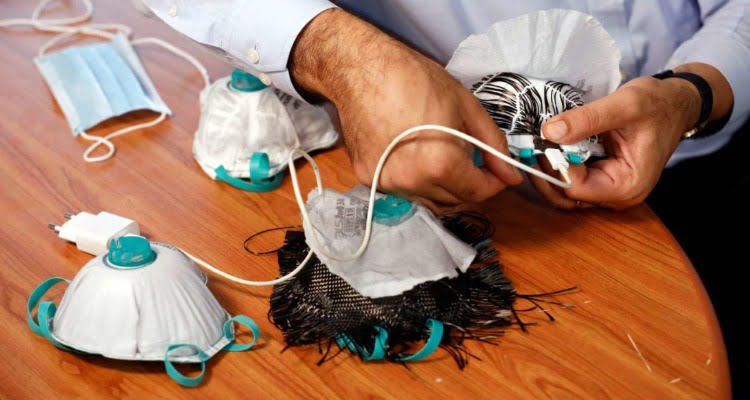 Conéctate a un cargador de celular y elimina el coronavirus con el nuevo Cubrebocas Eléctrico