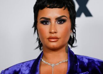 Demi Lovato retoma el pronombre “Ella” tras agotarse de explicaciones