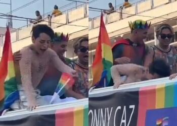 VIDEO: Kunno se cae de carro alegórico durante desfile