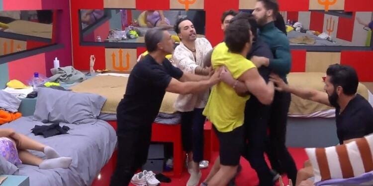 VIDEO: Paul Stanley enfrenta a Sergio Mayer y se desata la tensión en La Casa de los Famosos