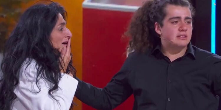 VIDEO: Hijo de Barbara Torres pide respeto para su mamá en redes sociales