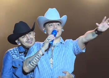 VIDEO: ‘¡Vencimos al cáncer!’ Eduin Caz revela que superó la enfermedad en pleno concierto