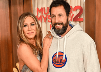 Esta es la razón por la que cada Día de las Madres, Adam Sandler le envía flores a Jennifer Aniston