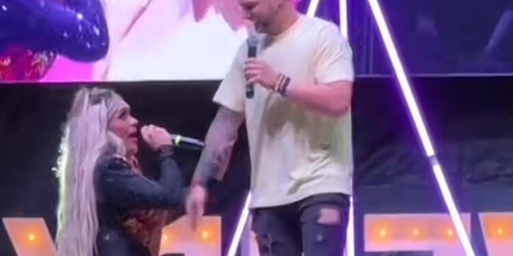 VIDEO: En pleno show, Wendy Guevara le pide a Nicola que sea su novio