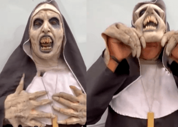 VIDEO: La Monja viral de la Feria revela su identidad al quitarse la máscara durante una entrevista