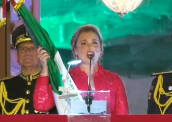 VIDEO: Gobernadora de Chihuahua es criticada por supuestamente dar Grito pasada de Copas