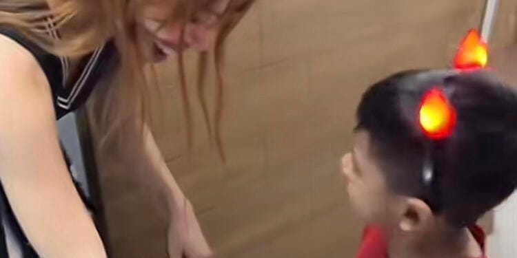 VIDEO: Yeri Mua cumple su sueño de repartirle dulces a los niños por ‘Halloween’