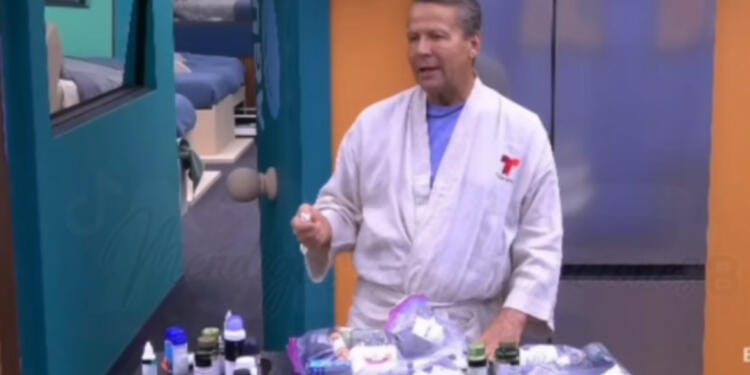 VIDEO: Alfredo Adame muestra todos los productos que usa para permanecer joven y ‘guapo’