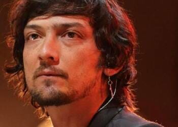 ‘Me humillaron’ León Larregui de Zoé sufre agresión en Francia