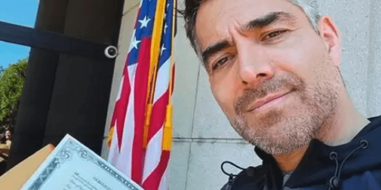 Critican a Omar Chaparro por presumir su ciudadanía estadounidense