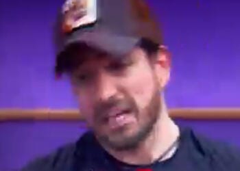 VIDEO: Paulo imita e insulta a Divaza