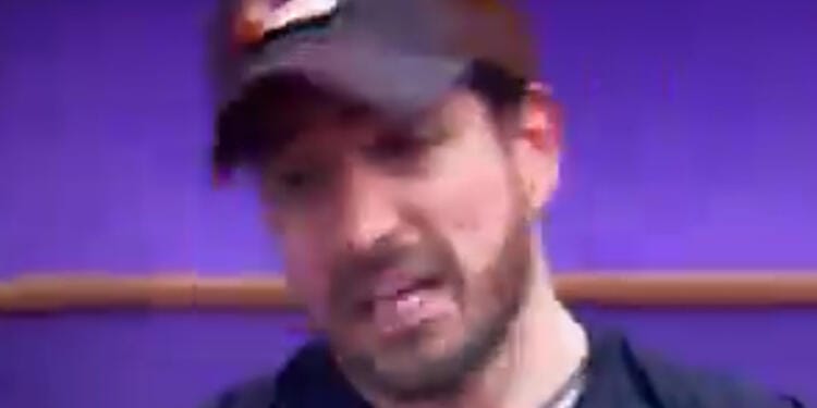 VIDEO: Paulo imita e insulta a Divaza