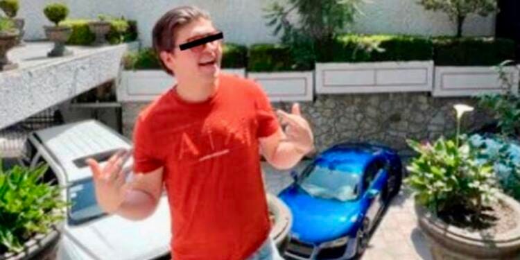 Amenazan con mantas al influencer ‘Fofo’ Márquez y su familia en Tijuana