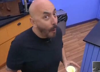 VIDEO: Lupillo Rivera se roba el postre de Romeh