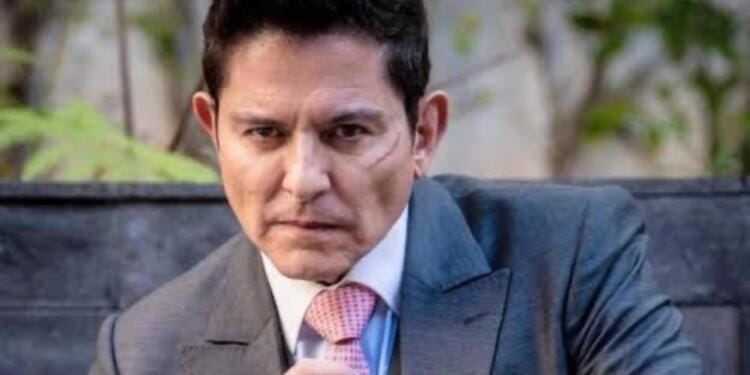 VIDEO: ‘Momento incómodo’ Ernesto Laguardia se enoja con reportero por llamarlo amigo