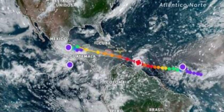 Convocatoria viral en redes: «Soplar fuerte» para desviar el huracán Beryl