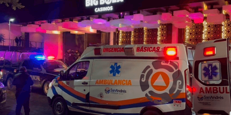 VIDEOS: Ataque armado en casino Big Bola de Lomas de Angelópolis deja dos muertos y varios heridos