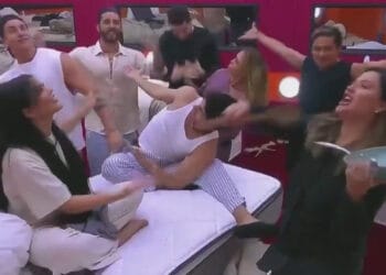 VIDEO: El cuarto Tierra compone canción