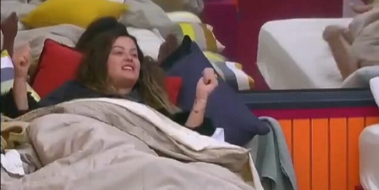 VIDEO: Mariana dice que lanzará lentejas a la alberca