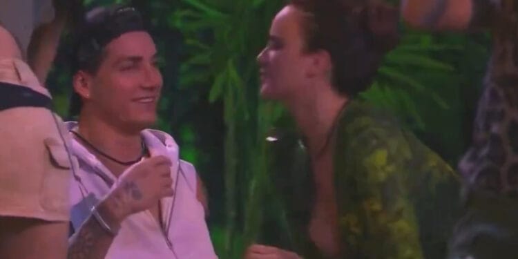 VIDEO: Gala juega al espejo con Karime