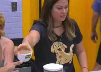 VIDEO: Mariana no les da mango a las chicas de Mar