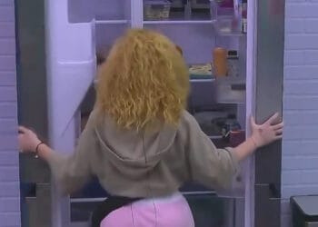 VIDEO: Gala le esconde su mango a Briggitte