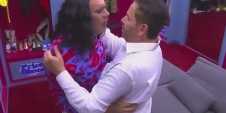 VIDEO: Mayito y Arath hacen escena