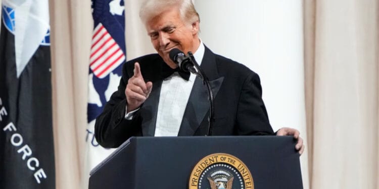 Donald Trump firma orden ejecutiva para cerrar la frontera sur de EU y detener solicitudes de asilo