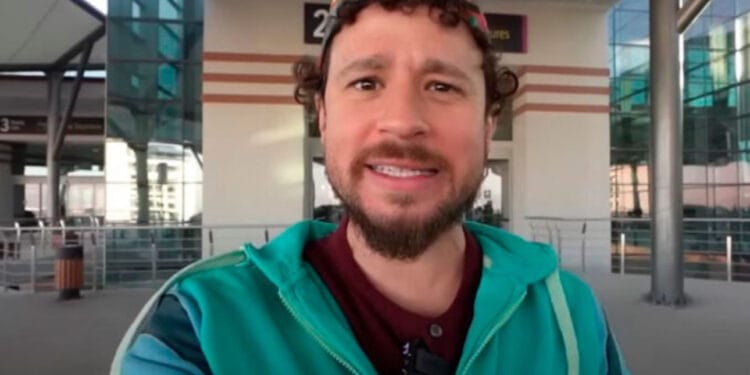 VIDEO: Luisito Comunica culpa a iPhone de perder miles de dólares
