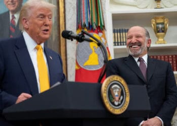 Trump confirma aranceles del 25% a México y Canadá a partir de este martes