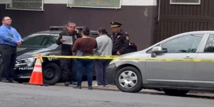 Se sentía mal pero fue a trabajar; murió afuera de la fábrica al terminar su jornada en CDMX