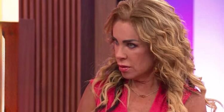 VIDEO: Rocío Sánchez Azuara le pregunta a Claudio Yarto «¿Eres bizco?»