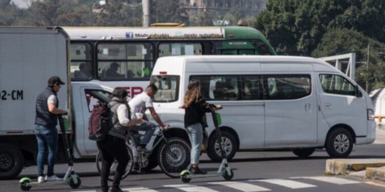 Conductores de Scooters y bicis eléctricas deberán contar con licencia para manejar en CDMX