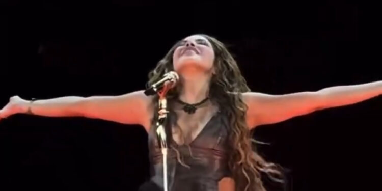 VIDEO: Aseguran que Shakira invocó la lluvia al cantar Suerte en concierto de Querétaro