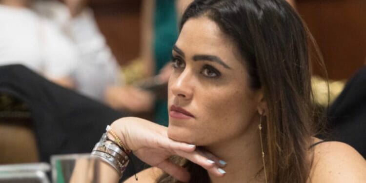 Alessandra Rojo de la Vega, alcaldesa de Cuauhtémoc, dice que su conjunto lo compró en AliExpress y no en Prada en 160 mil pesos