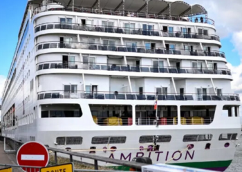 Más de 1,700 personas quedan confinadas en otro crucero por brote sanitario y fallecimiento de pasajero en Burdeos