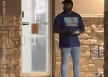 VIDEO: Joven acude a intercambio de estampas del Mundial 2026 y nadie llega