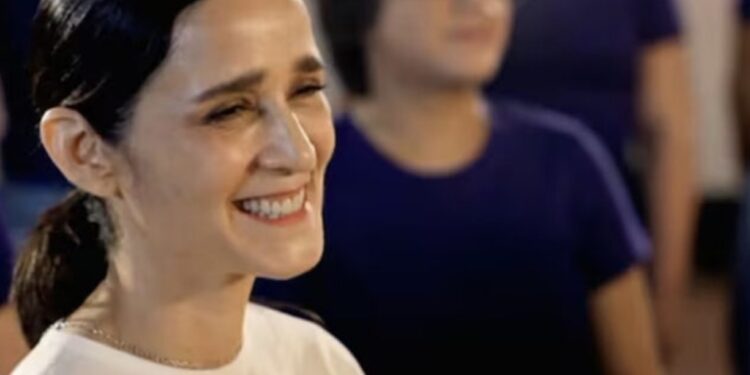Julieta Venegas desactiva comentarios en YouTube tras ola de críticas por “La Niña Futbolista”