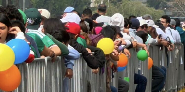 VIDEO: CDMX busca romper Récord Guinness con una ola humana gigante rumbo al Mundial 2026