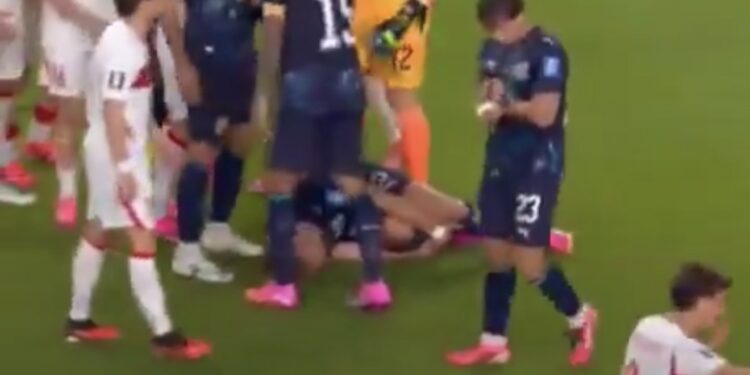 ¿Se robó el reloj del árbitro? La polémica acción de Matías Galarza que se volvió viral en el Mundial 2026