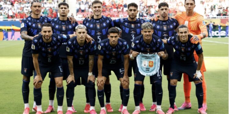 Federación uruguaya castiga a sus jugadores y regresan en vuelos comerciales