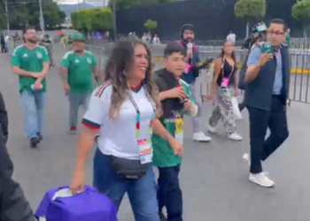 Pato Merlin aparece blindado en el México vs Chequia; seguridad privada impide fotografías