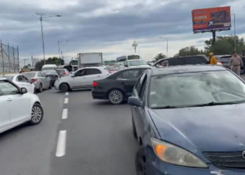 Bloqueos de AMOTAC colapsan accesos a la CDMX; transportistas cierran la México-Pachuca y Vía Morelos