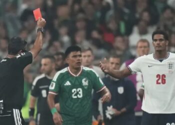 Jarell Quansah recibe duro castigo de la FIFA tras su expulsión contra México en el Mundial 2026