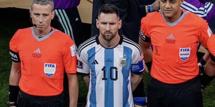 FIFA designa al árbitro favorito de Messi y resurgen las sospechas sobre Argentina