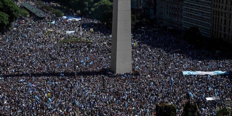 Aficionados de Argentina convocan protesta en el Obelisco para exigir que se repita la Final del Mundial 2026