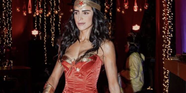 Bárbara de Regil revela que sueña con ser Wonder Woman… pero comete un error al mencionar a Marvel